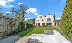 Bradgate Road, Hinckley, LE10 photo