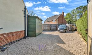 Bradgate Road, Hinckley, LE10 photo