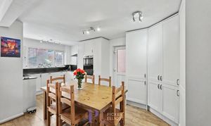 Swains Green, Burbage, LE10 photo