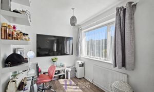 Swains Green, Burbage, LE10 photo