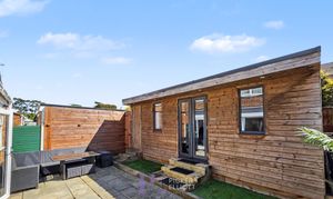 Swains Green, Burbage, LE10 photo