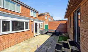 Swains Green, Burbage, LE10 photo