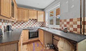 Lucas Way, Earl Shilton, LE9 photo