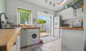 Tudor Road, Hinckley, LE10 photo