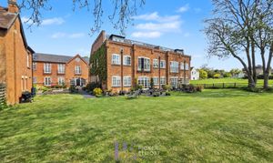 The Courtyard, Higham Lane, CV13 photo