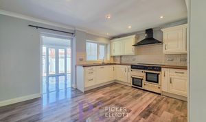 A photo of house for sale on Kirkman Close, Barlestone, CV13 from Picker Elliott Hinckley