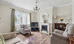 A photo of house for sale on Merevale Avenue, Hinckley, LE10 from Picker Elliott Hinckley