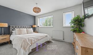 Lilac Close, Burbage, LE10 photo