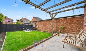 Lilac Close, Burbage, LE10 photo