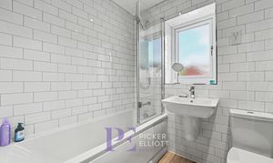Notleyfield Close, Earl Shilton, LE9 photo