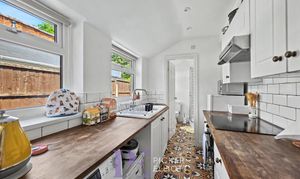 A photo of house to rent on Queens Road, Hinckley, LE10 from Picker Elliott Hinckley
