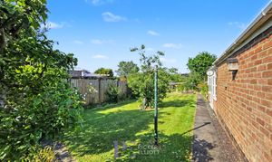 The Fairway, Burbage, LE10 photo