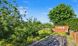 The Fairway, Burbage, LE10 photo