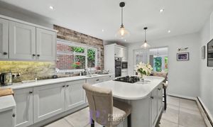 Bradgate Road, Hinckley, LE10 photo