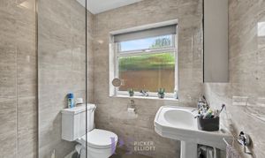 Bradgate Road, Hinckley, LE10 photo