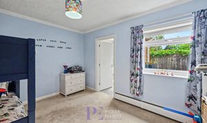 Bradgate Road, Hinckley, LE10 photo