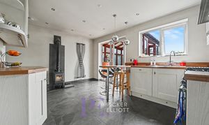 Bute Close, Hinckley, LE10 photo