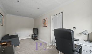 Falconers Green, Burbage, LE10 photo