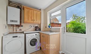 Falconers Green, Burbage, LE10 photo