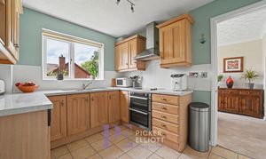 Falconers Green, Burbage, LE10 photo
