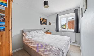 Falconers Green, Burbage, LE10 photo