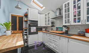 London Road, Hinckley, LE10 photo