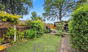 London Road, Hinckley, LE10 photo