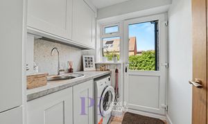 Lutterworth Road, Burbage, LE10 photo