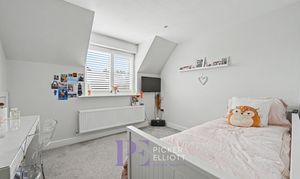Lutterworth Road, Burbage, LE10 photo