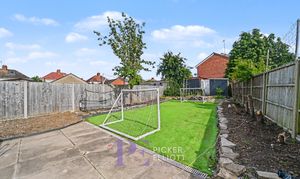 Langdale Road, Hinckley, LE10 photo
