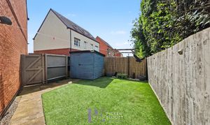 Lockley Gardens, Sapcote, LE9 photo