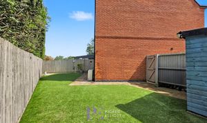 Lockley Gardens, Sapcote, LE9 photo