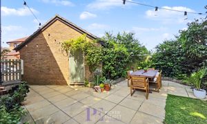 Arnold Road, Stoke Golding, CV13 photo