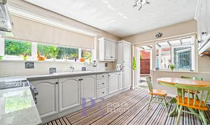 A photo of house for sale on Spa Drive, Sapcote, LE9 from Picker Elliott Hinckley
