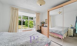 Doctors Fields, Earl Shilton, LE9 photo