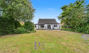 Doctors Fields, Earl Shilton, LE9 photo