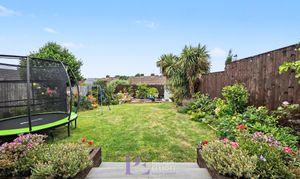 Atkins Way, Burbage, LE10 photo
