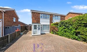A photo of house for sale on Dunblane Way, Hinckley, LE10 from Picker Elliott, Hinckley
