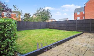 Kinross Way, Hinckley, LE10 photo