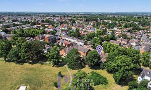 London Road, Hinckley, LE10 photo