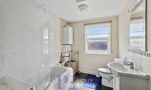 A photo of house to rent on Queens Road, Hinckley, LE10 from Picker Elliott Hinckley