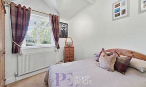 Willow Close, Burbage, LE10 photo