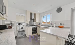 Falconers Green, Burbage, LE10 photo