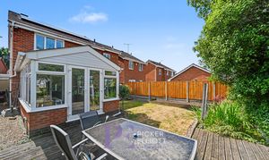 Falconers Green, Burbage, LE10 photo
