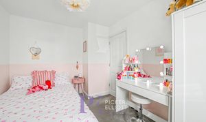 Ryelands Crescent, Stoke Golding, CV13 photo
