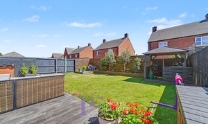 Ryelands Crescent, Stoke Golding, CV13 photo