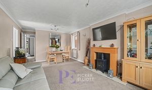 A photo of house for sale on Falconers Green, Burbage, LE10 from Picker Elliott Hinckley