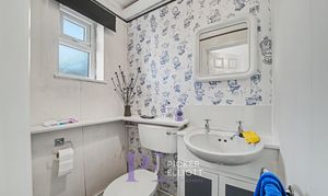 Leighton Crescent, Elmesthorpe, LE9 photo