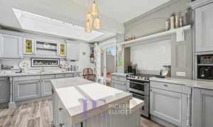 Leighton Crescent, Elmesthorpe, LE9 photo