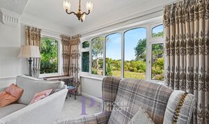 Leighton Crescent, Elmesthorpe, LE9 photo